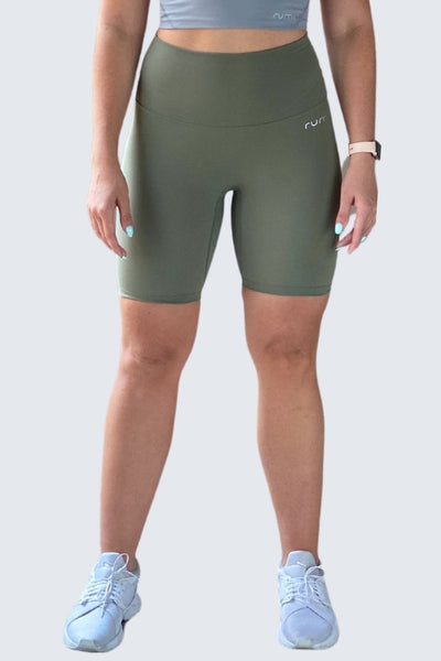 Rumi Earth - W SunSoft Flow Shorts 8" - Leaf - Bottoms